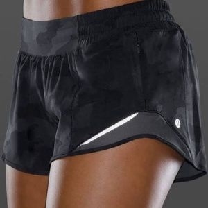 Lululemon 2.5" Hotty Hot Shorts
